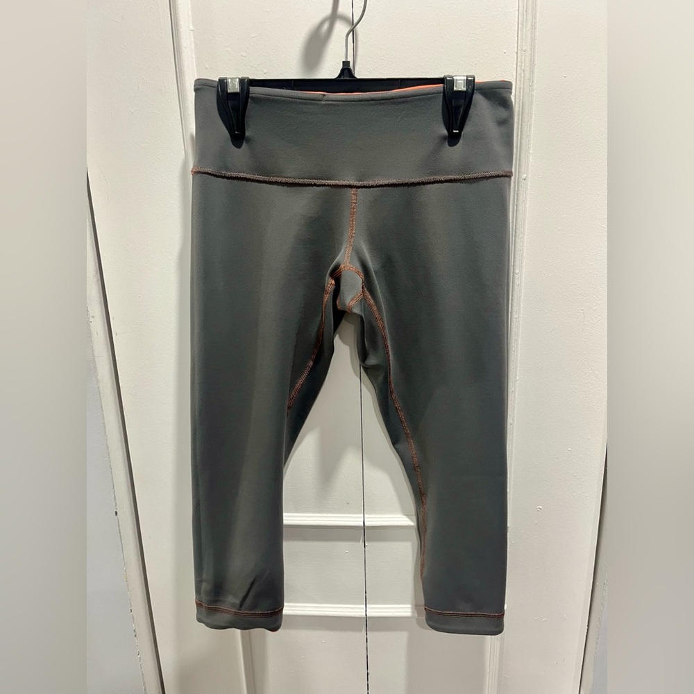 Lululemon Reversible 🧡🩶 - Picture 2 of 6